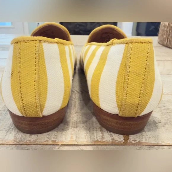 COACH UTOPIA EMBROIDERED LOBSTER YELLOW WHITE STRIPE LOAFER COQUETTE PREPPY 5B - Picture 3 of 11